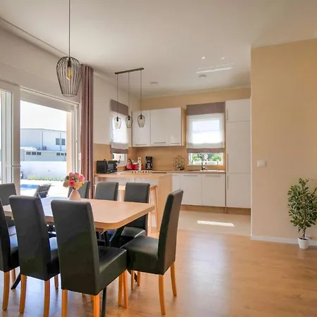 Villa Villa First Hill With Heated Pool Zaton (Zadar)